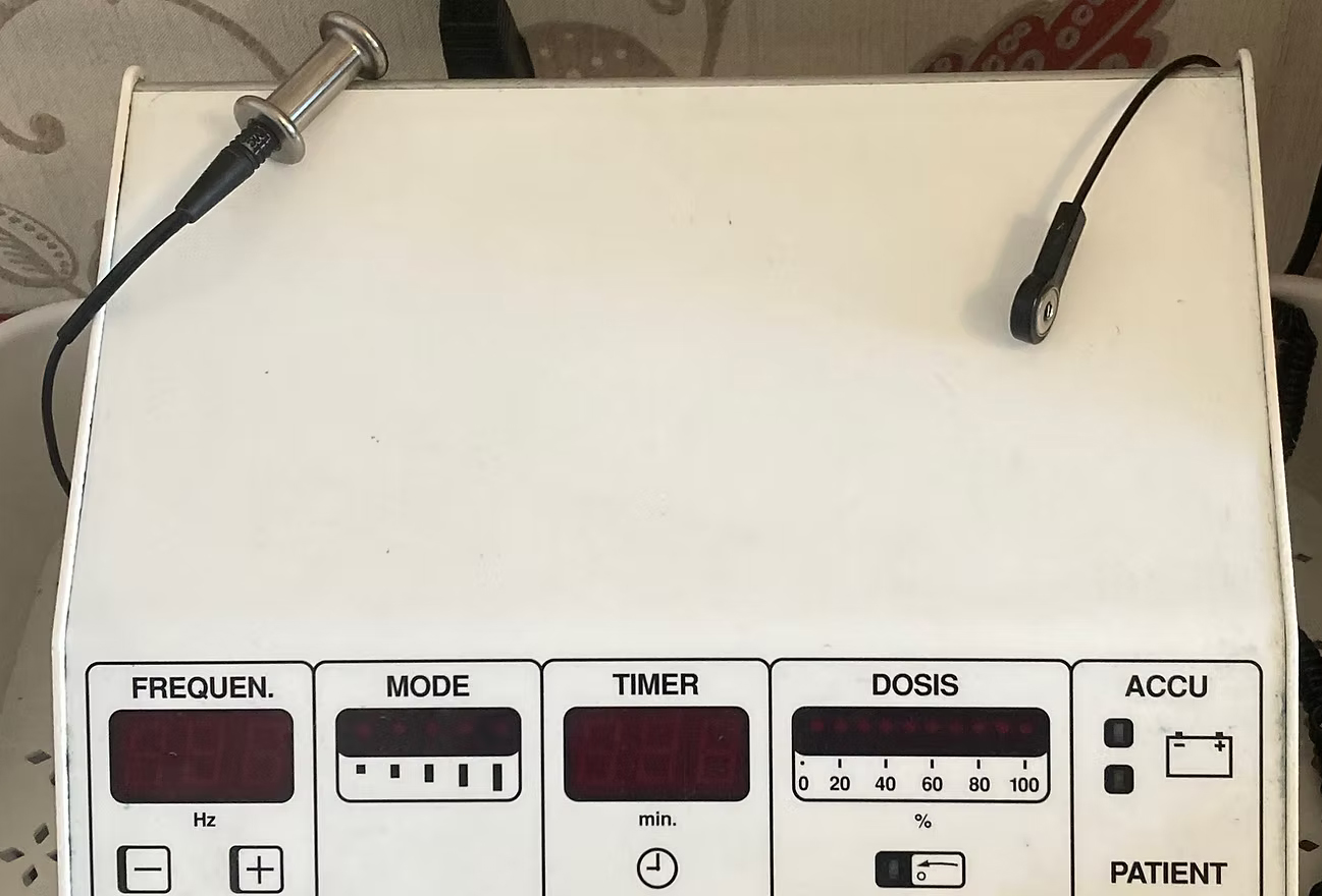 The-Hivamat-200-uses-deep-oscillation-therapy